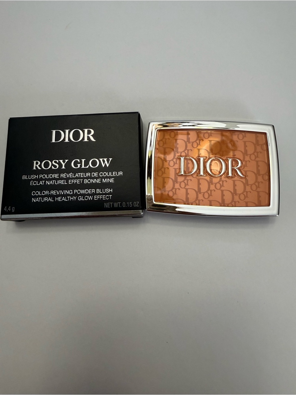 Dior Rosy Glow Powder Blush - 004 Coral